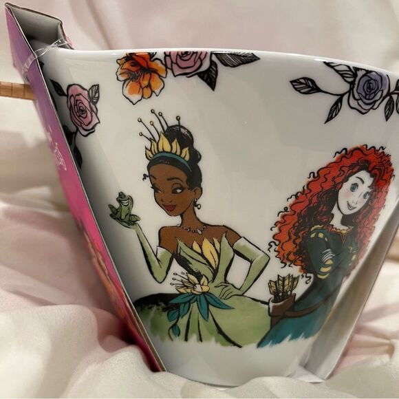 Disney Princesses Ariel Snow White & More Ramen Noodle Bowl with Chopsticks NWT - Picture 6 of 9